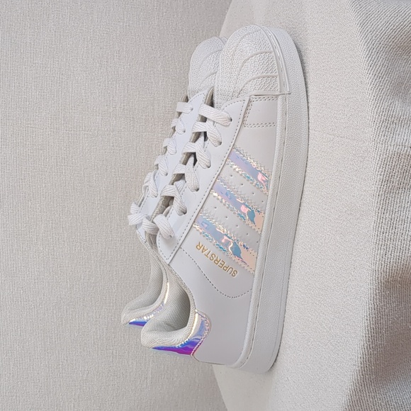 NWOT Superstar Hardshell Iridescent Shoes Women's 7.5 - Picture 3 of 10